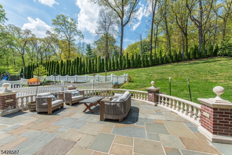 45 Junard Dr
