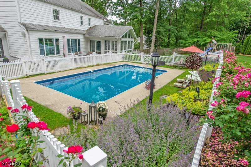 45 Junard Dr