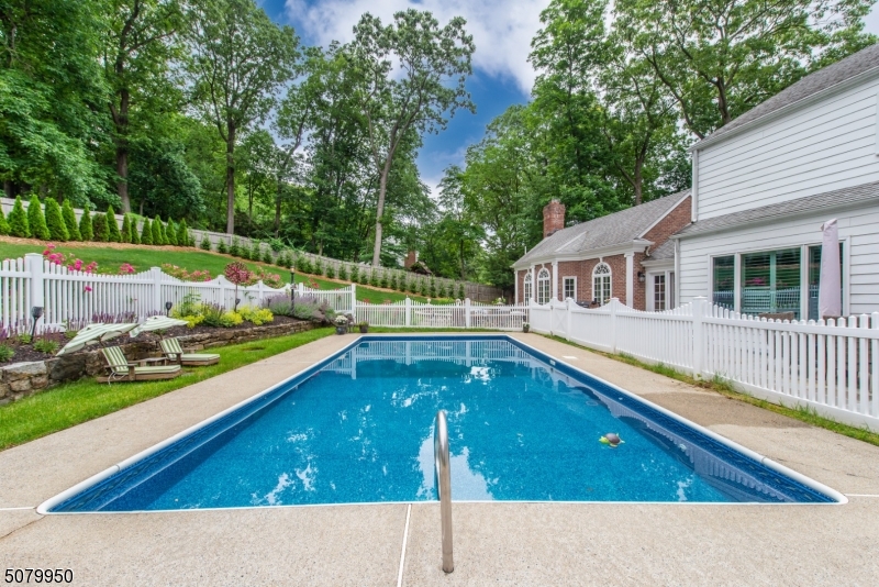 45 Junard Dr