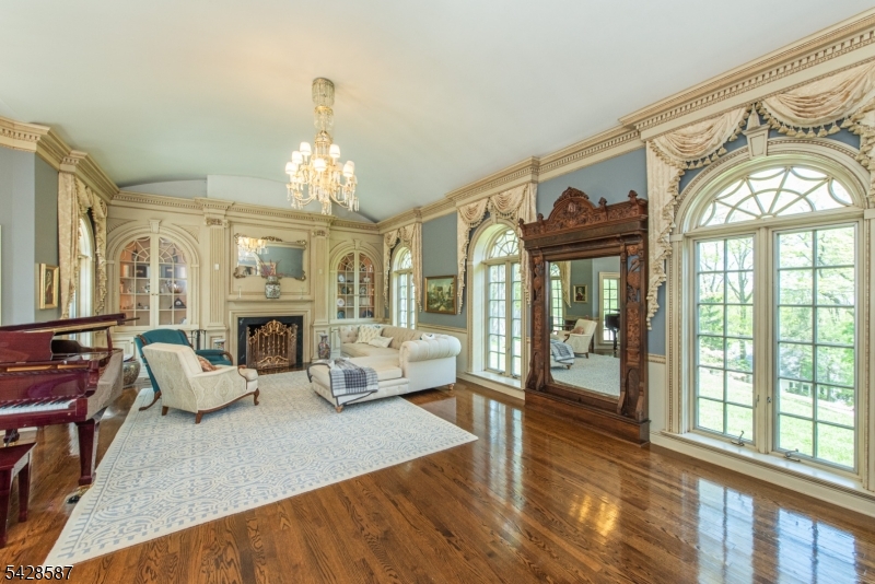 45 Junard Dr