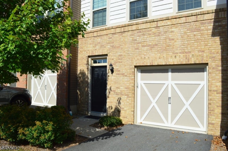 80 Albert Ct