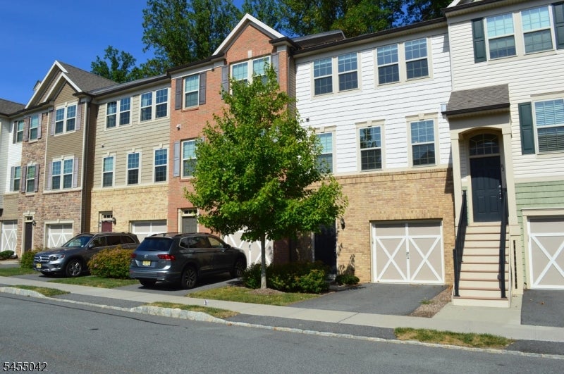 80 Albert Ct
