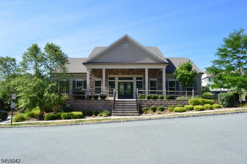 80 Albert Ct