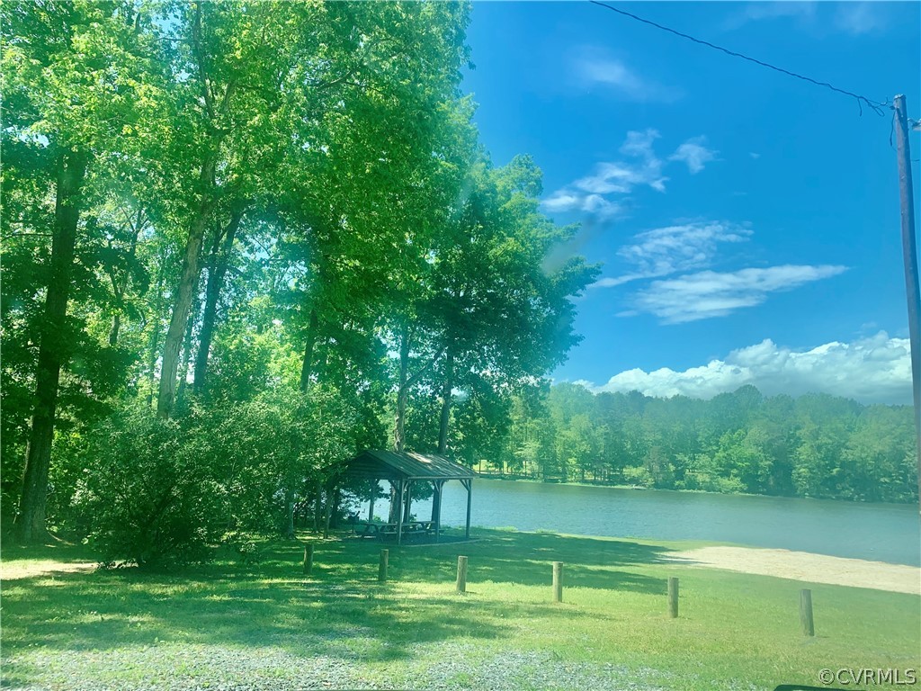 7 Lakeside Drive Ext