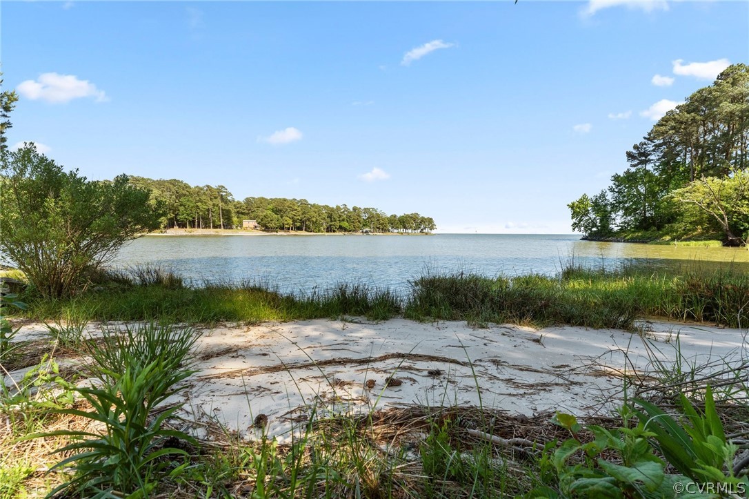 415 Hopedale Farm Rd