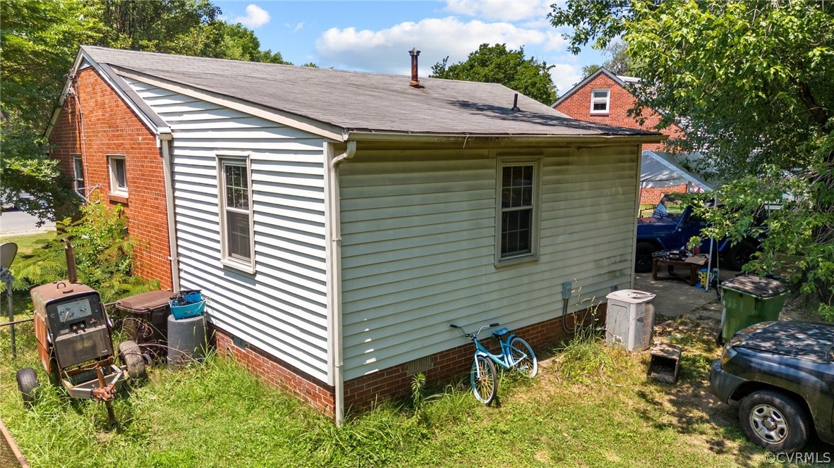 1507 Gunn St