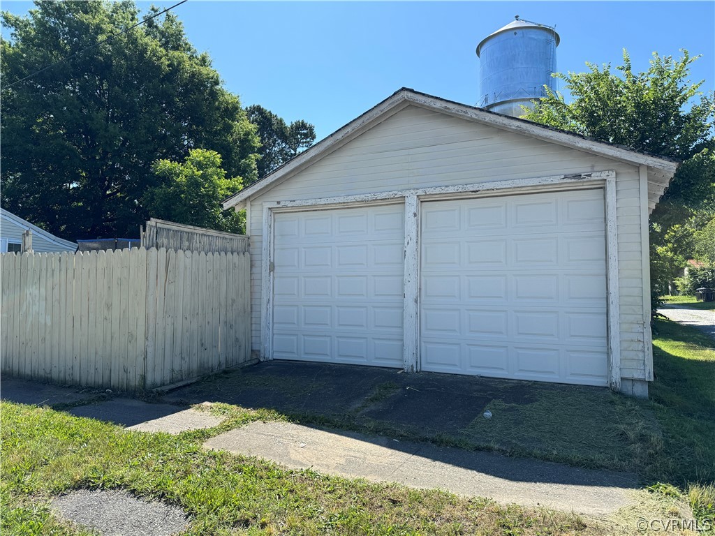 200 E Tennessee Ave