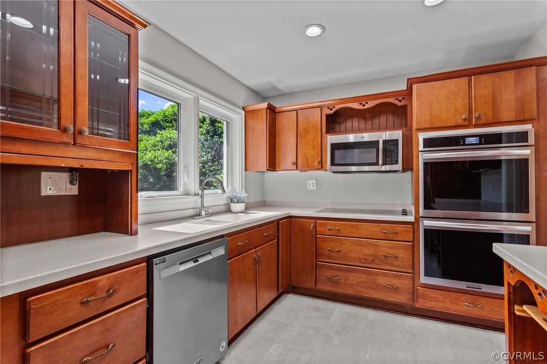 3012 Manor Dr