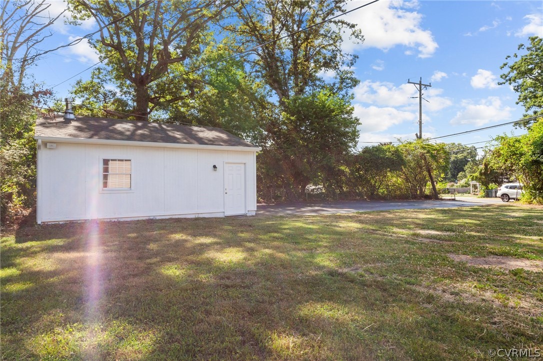 3012 Manor Dr