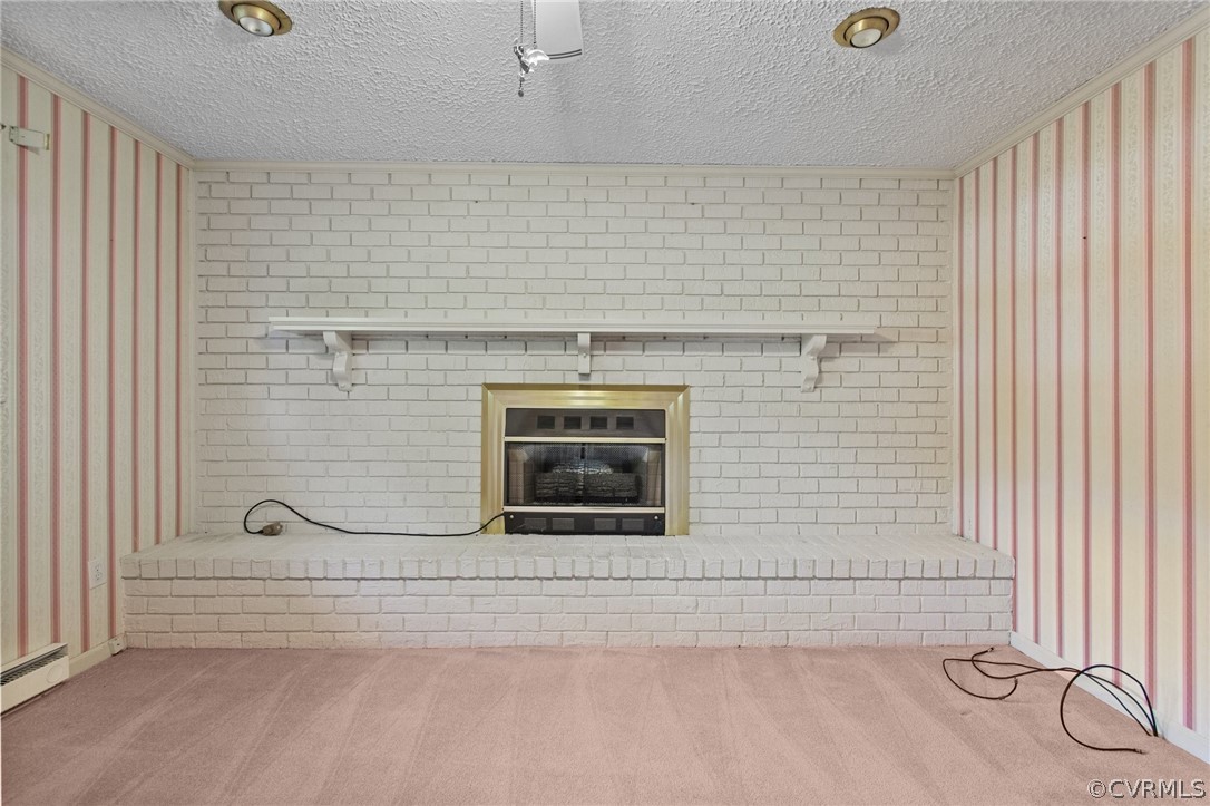 2404 Roland Rd