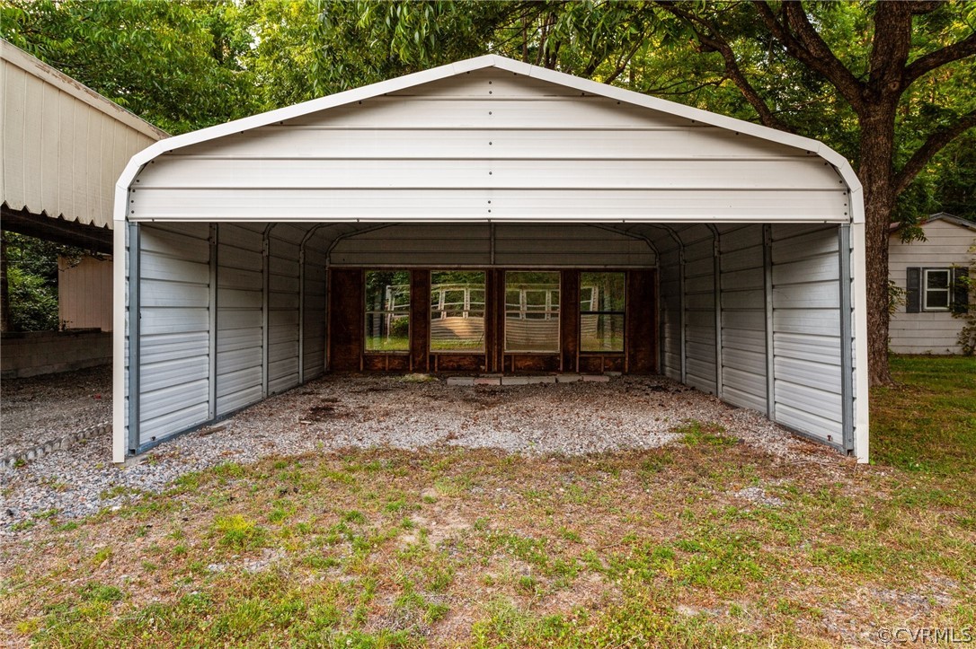 2404 Roland Rd