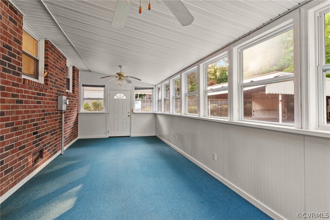 2404 Roland Rd