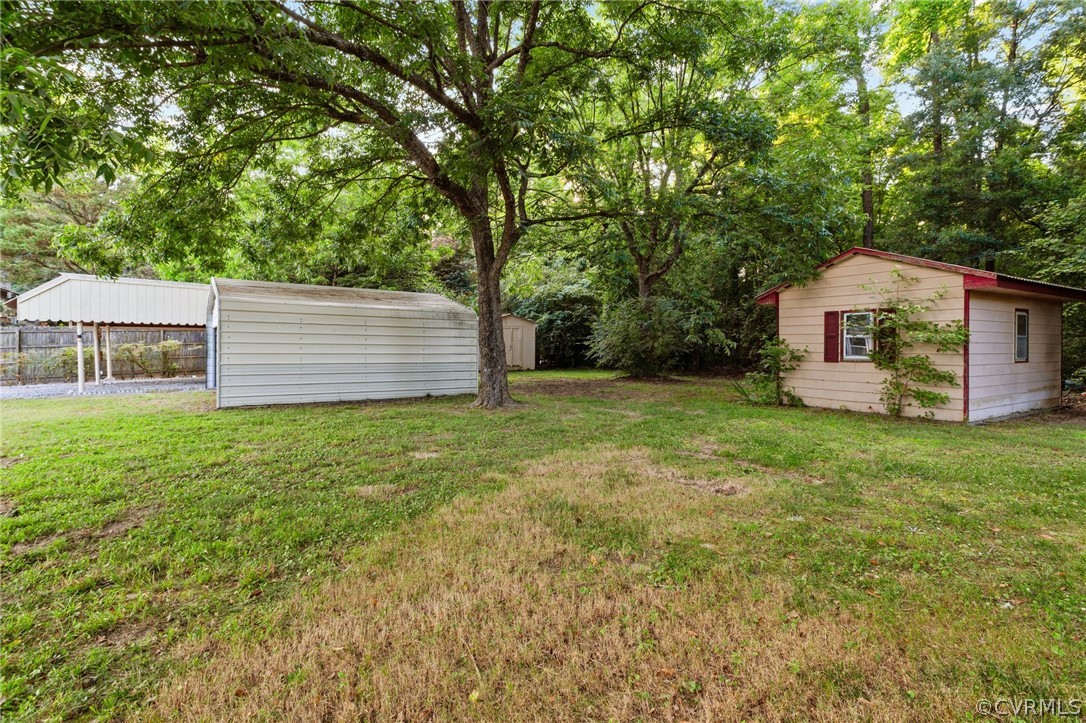 2404 Roland Rd