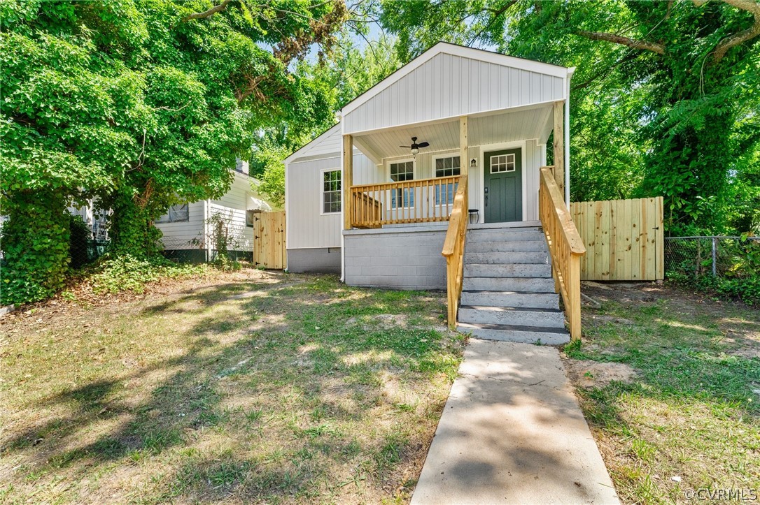 242 Shore St