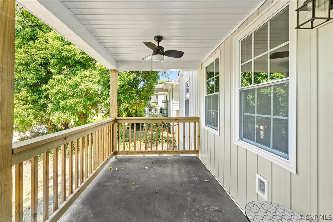 242 Shore St