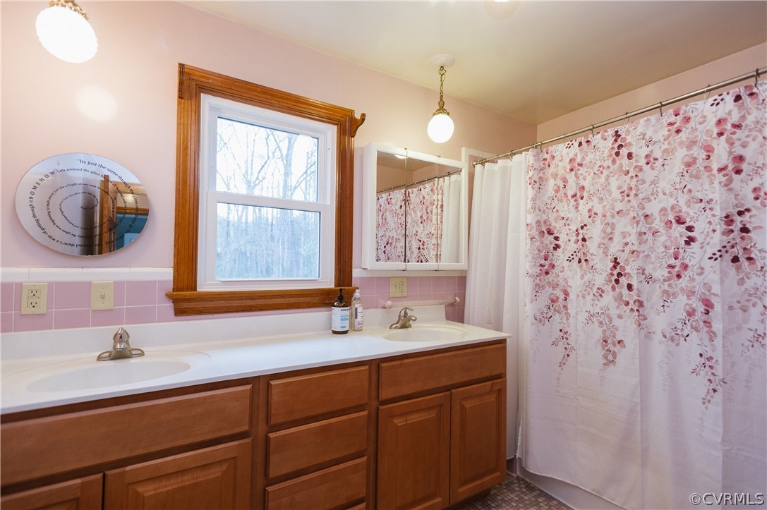 6788 Rockfish Gap Tpke