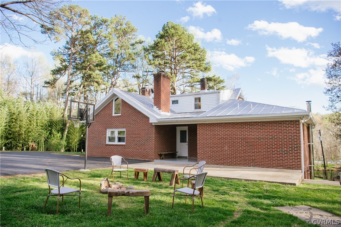 6788 Rockfish Gap Tpke