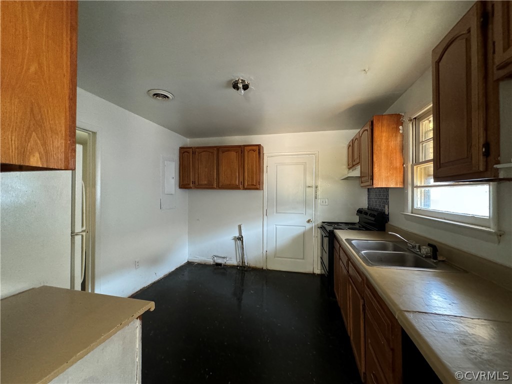 419 Porterville St