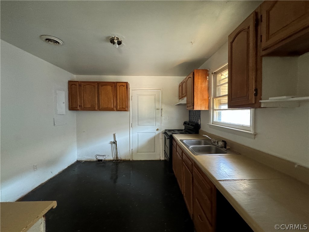 419 Porterville St