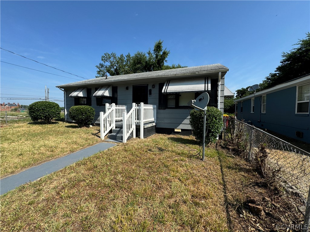 419 Porterville St