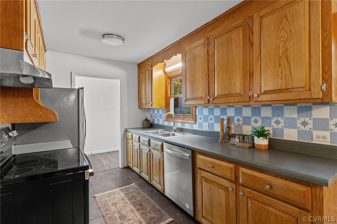 625 Robertson Town Rd