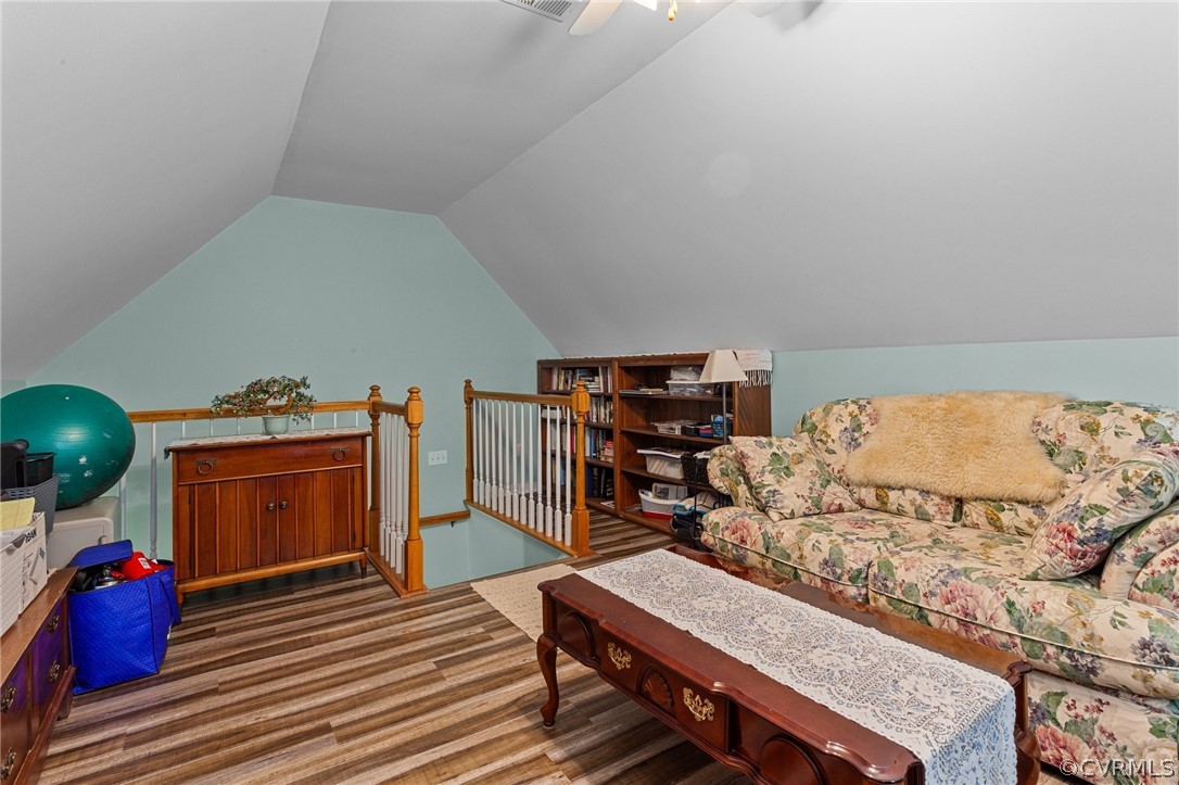 4732 Pompton Ln