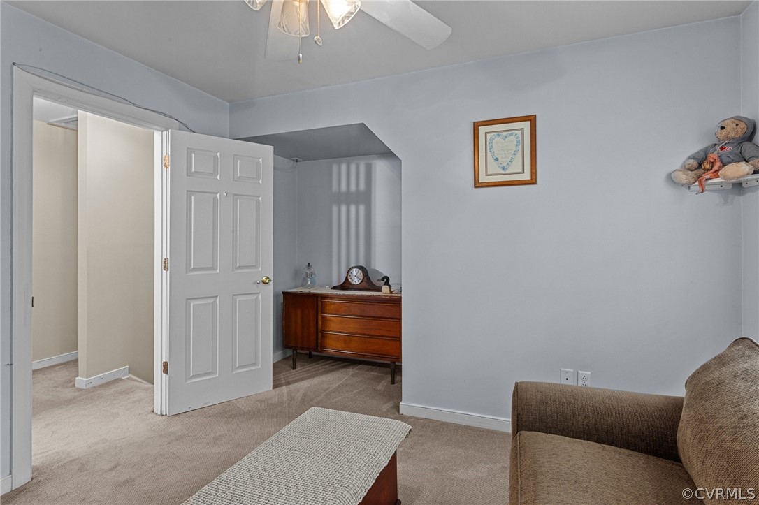 4732 Pompton Ln
