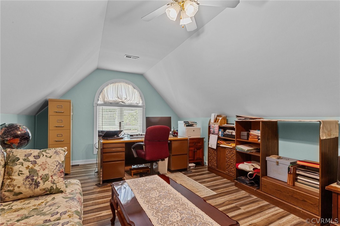 4732 Pompton Ln