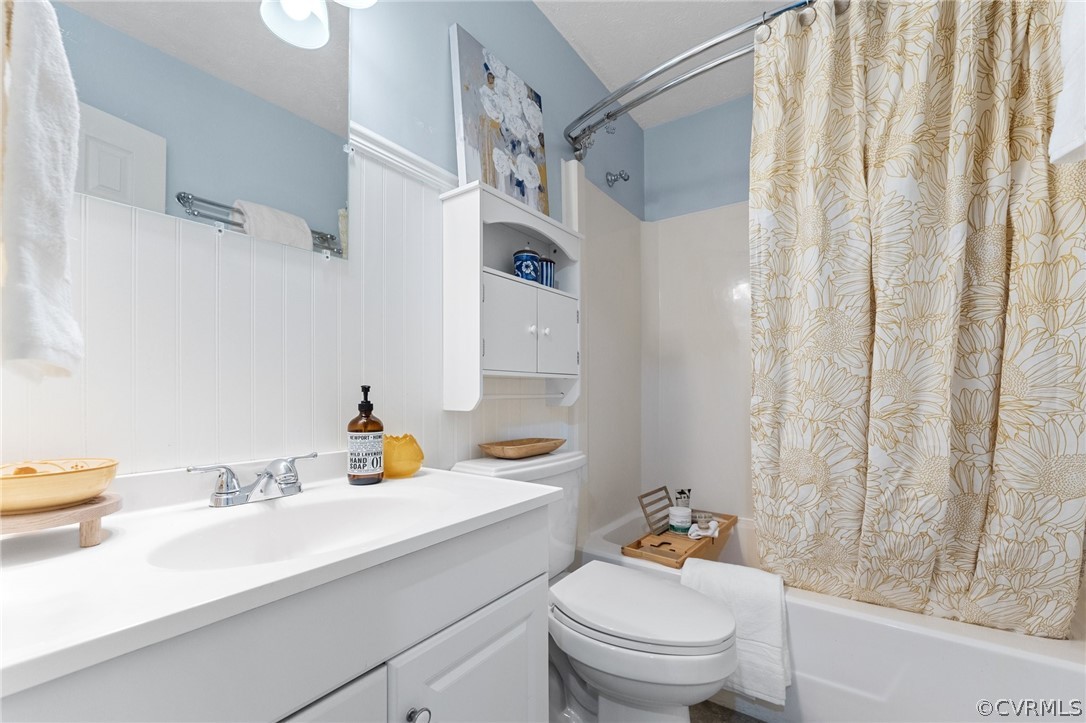6804 Sika Ct