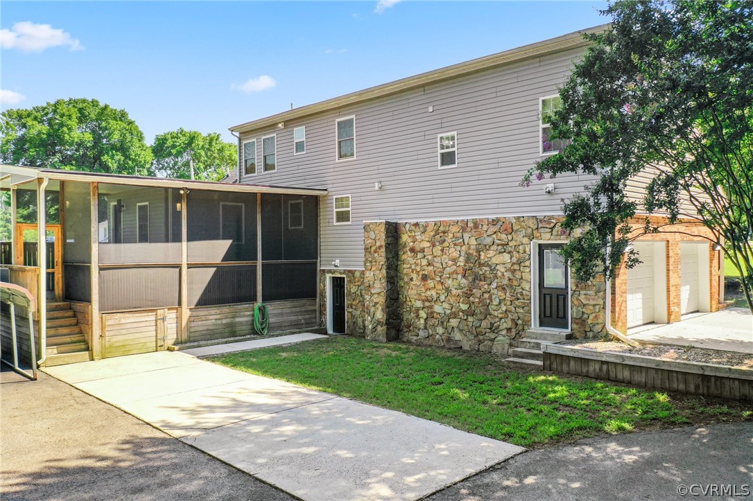 11830 River Rd