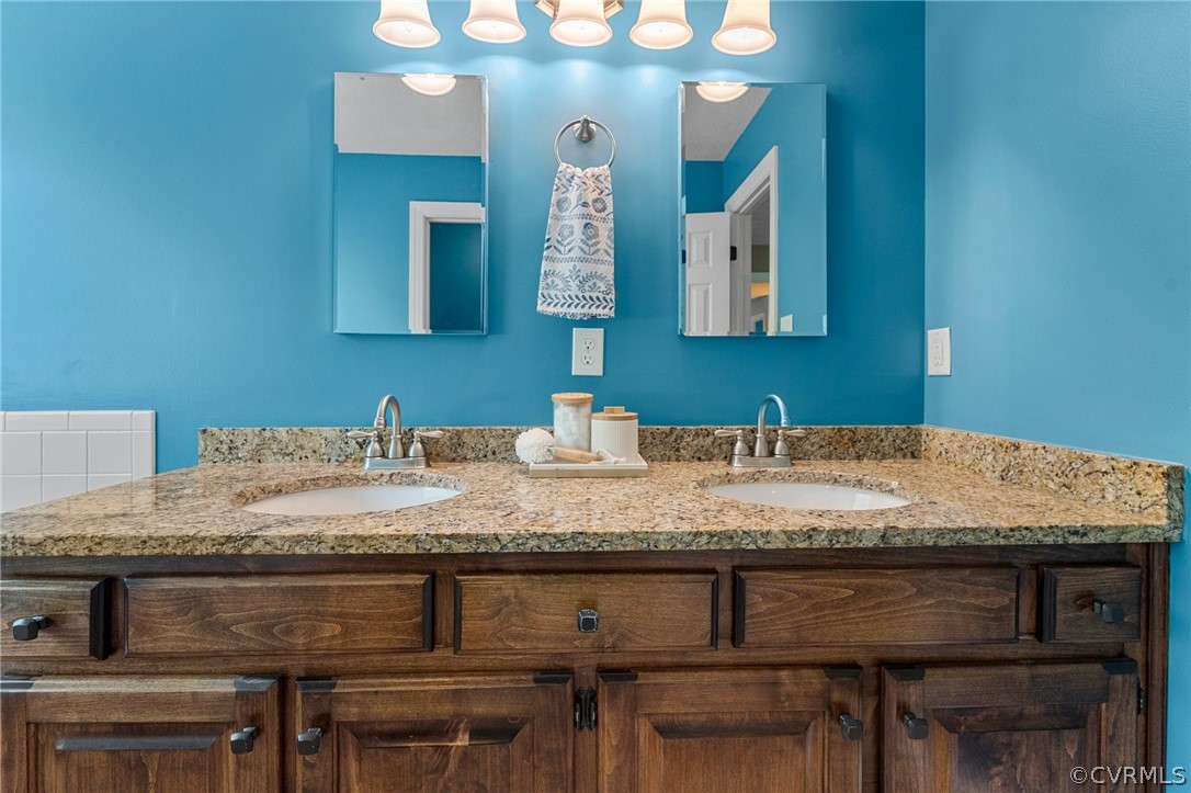 4799 Williamsburg Glade