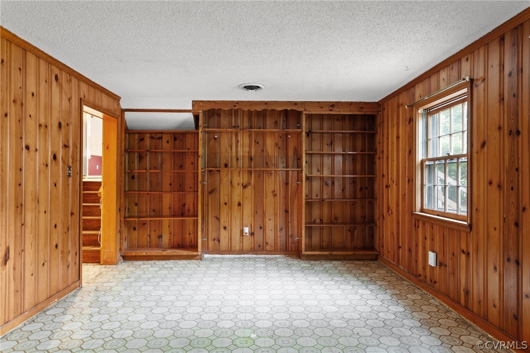 2510 Lauderdale Dr