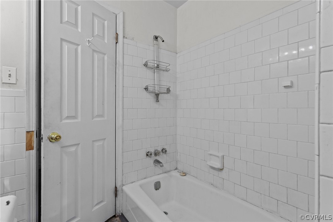 2510 Lauderdale Dr