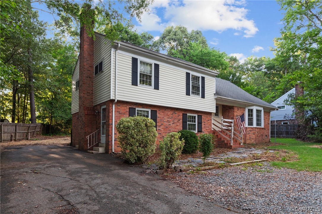 2510 Lauderdale Dr