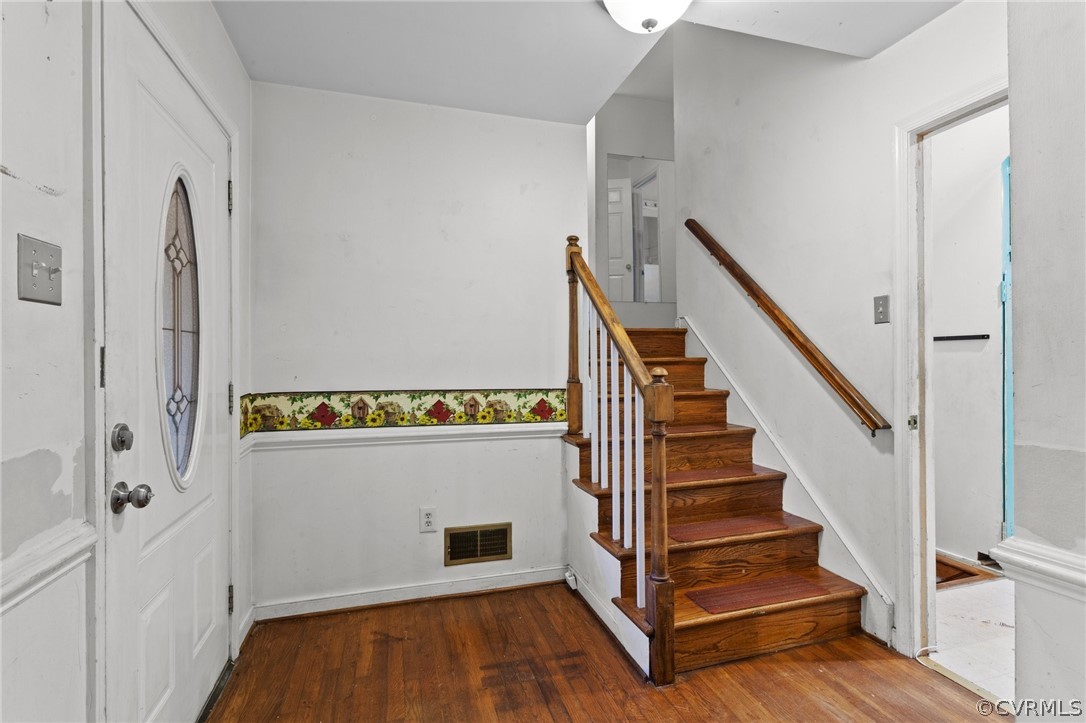 2510 Lauderdale Dr