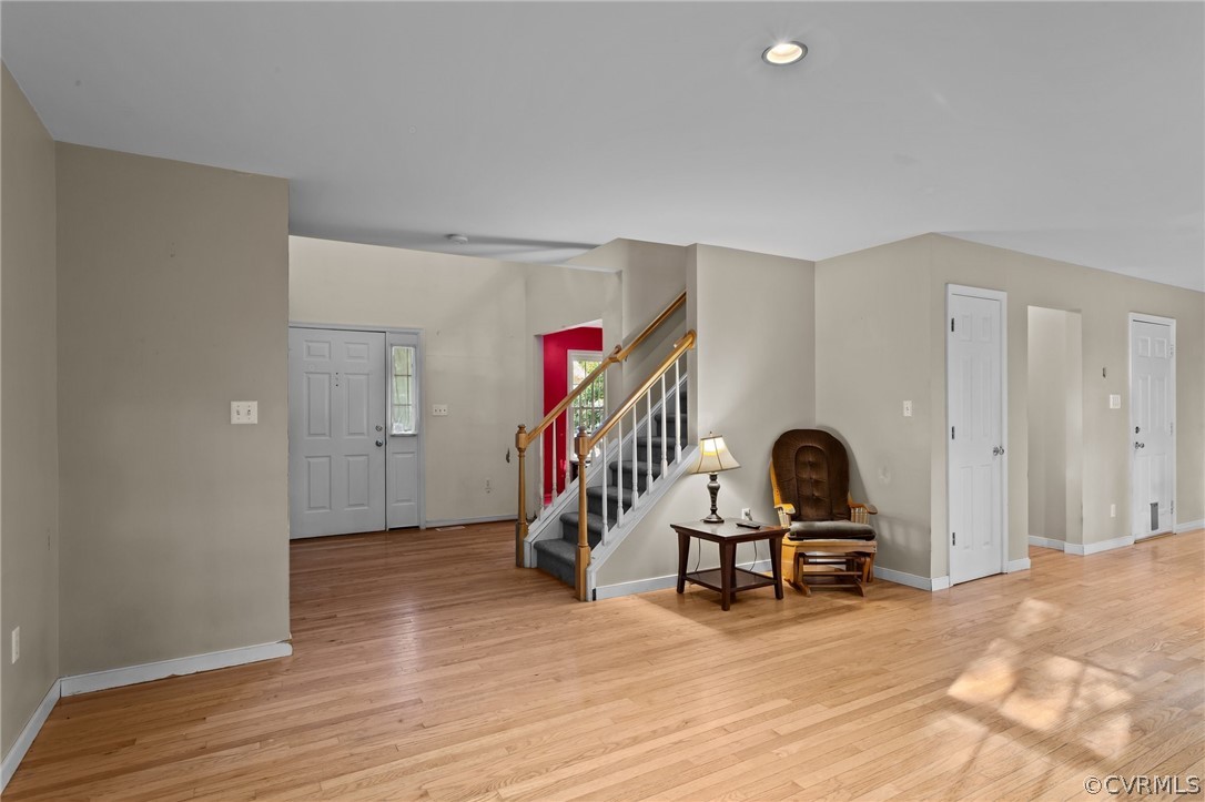 6718 Manor Gate Dr