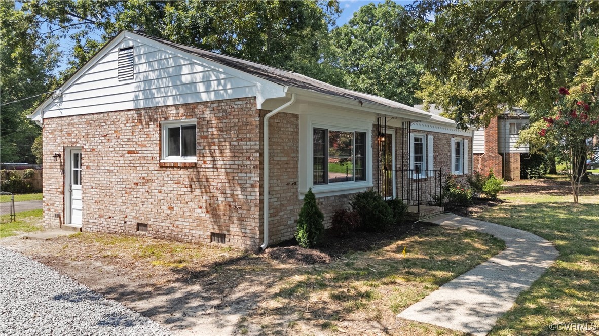 6424 Moon Ln