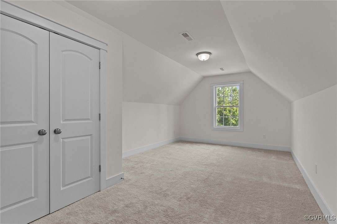 5830 Chaucer Park
