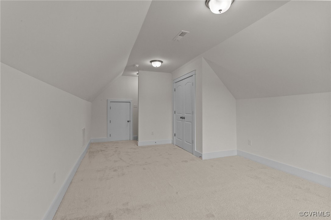5830 Chaucer Park