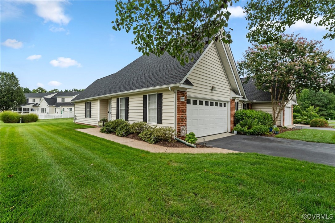 117 Carriage Point Ln