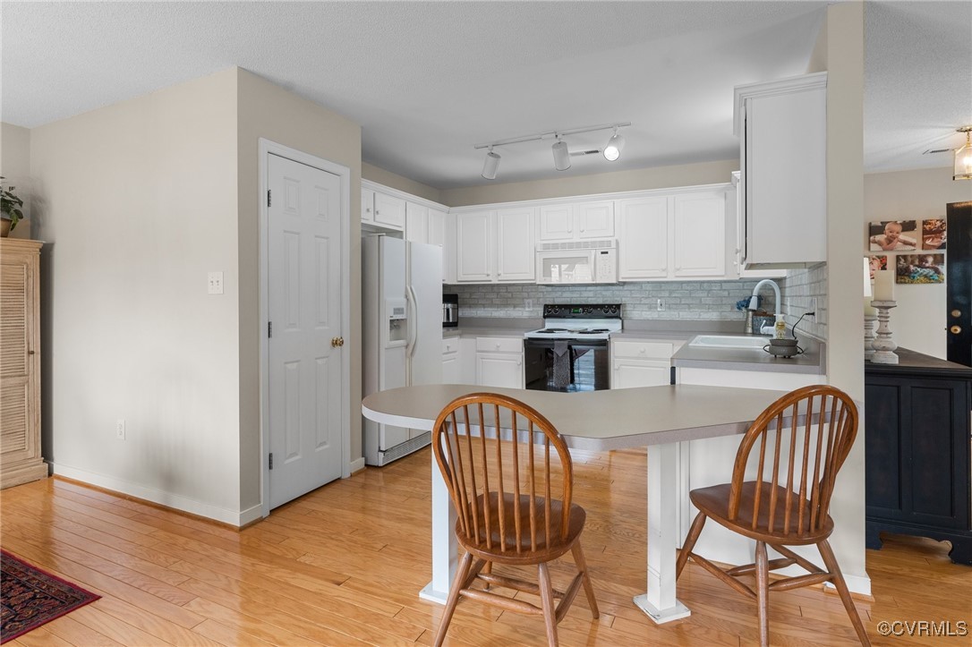 117 Carriage Point Ln
