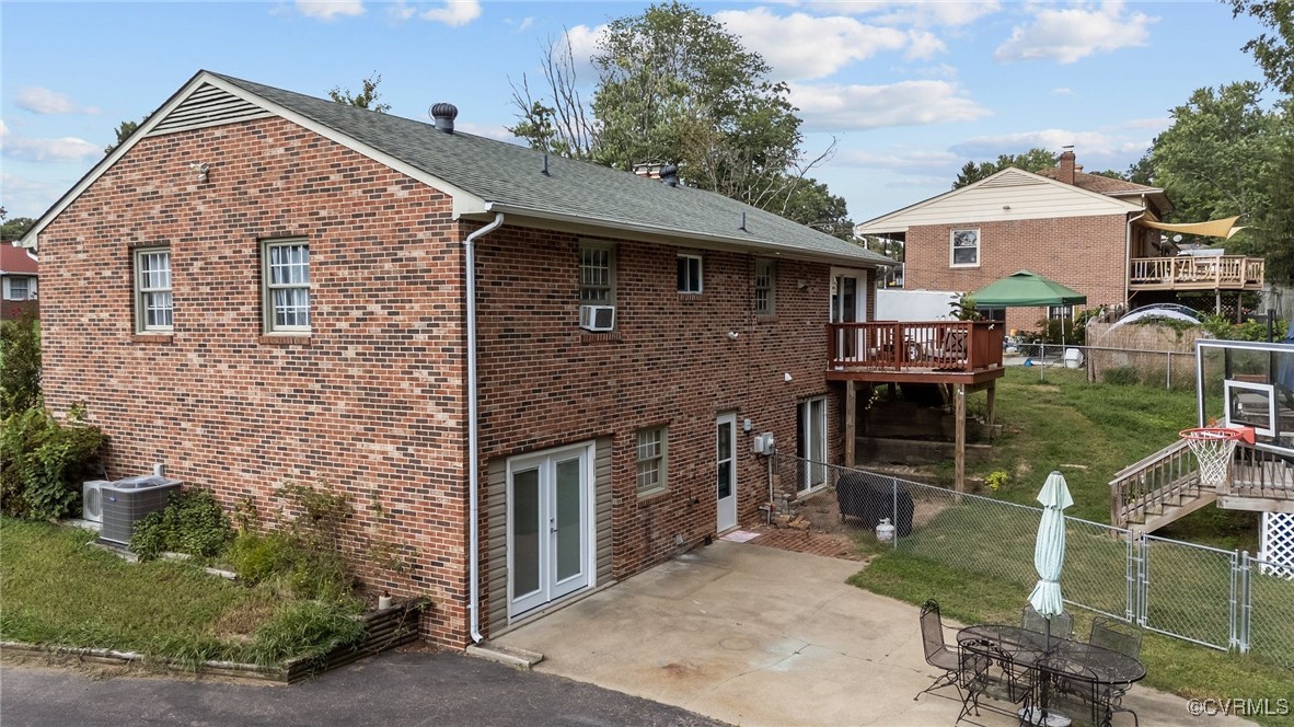 7300 Princess Anne Dr