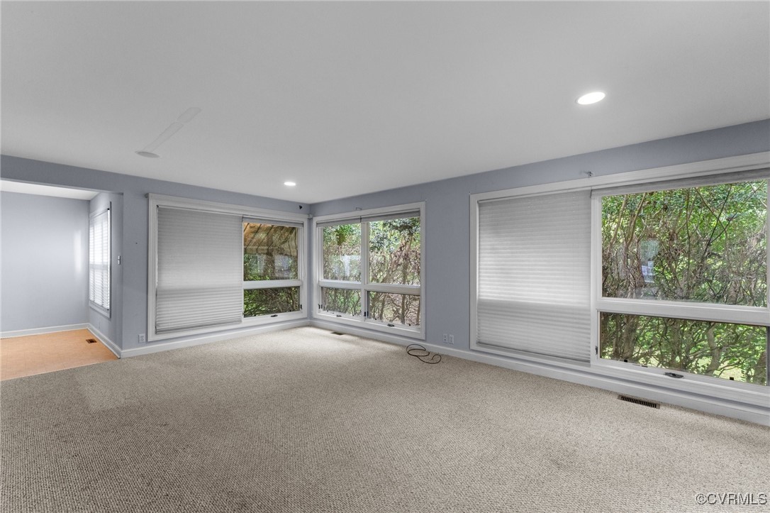 1633 Kings Rd