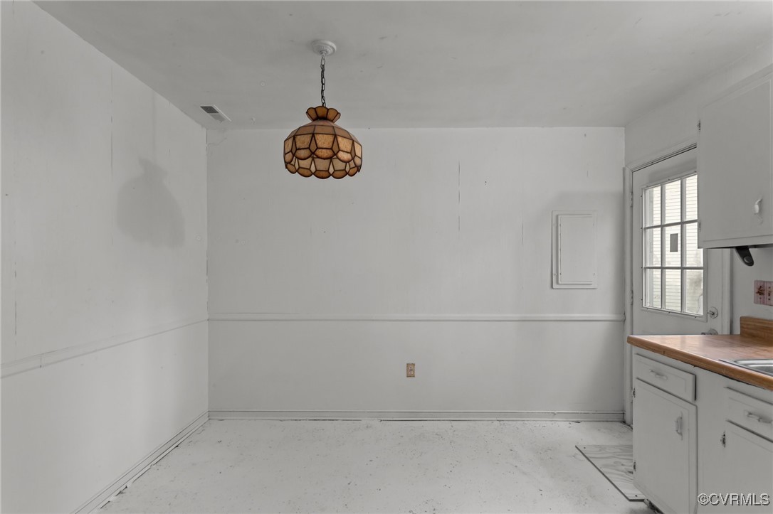 6379 Amasis Ct
