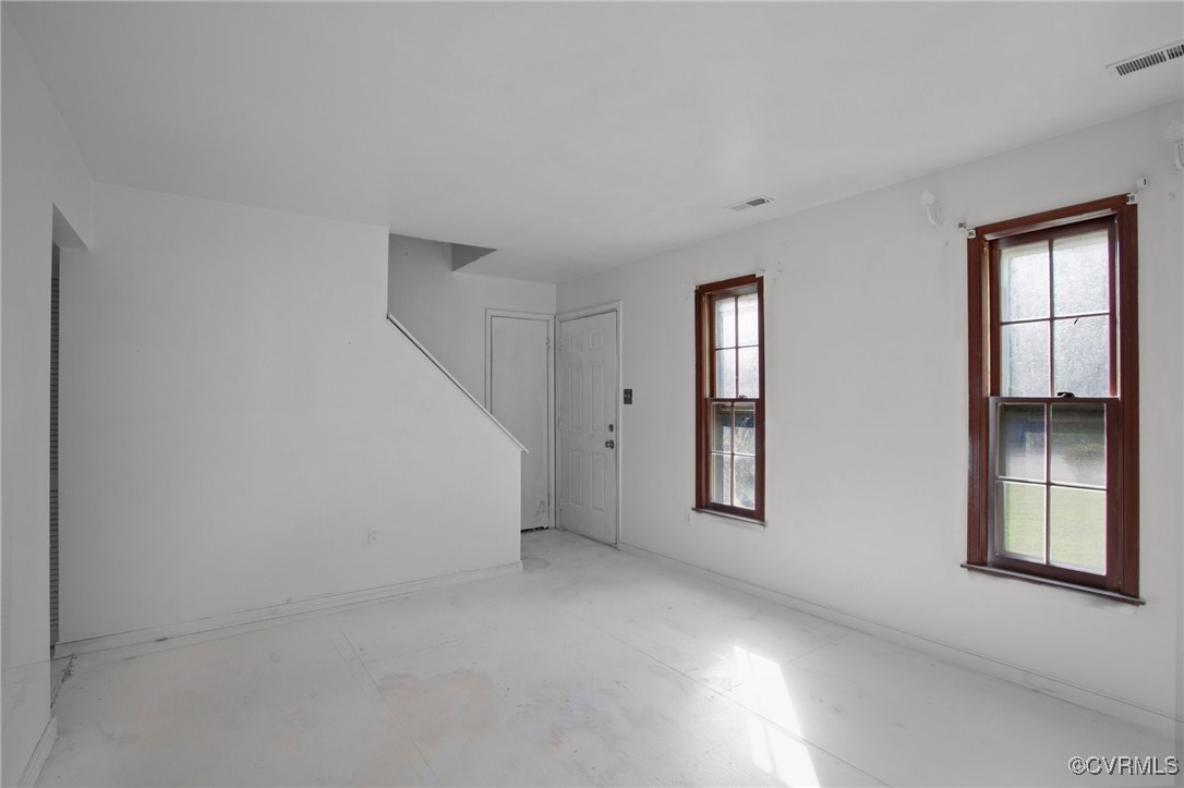 6379 Amasis Ct