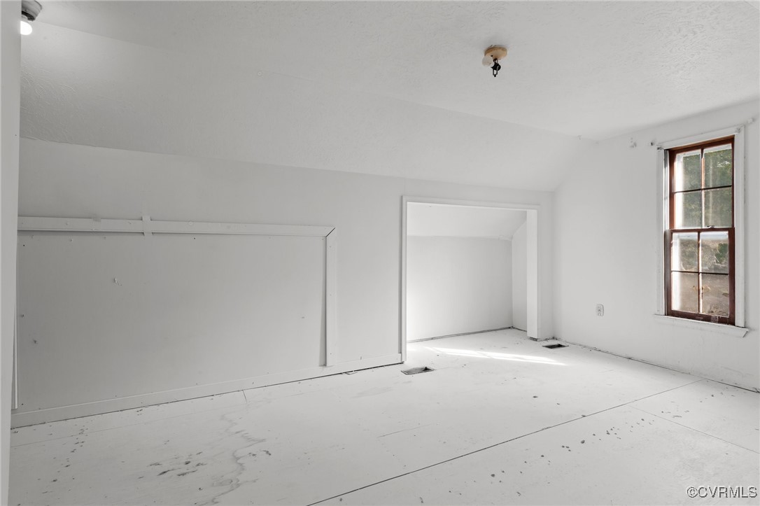 6379 Amasis Ct