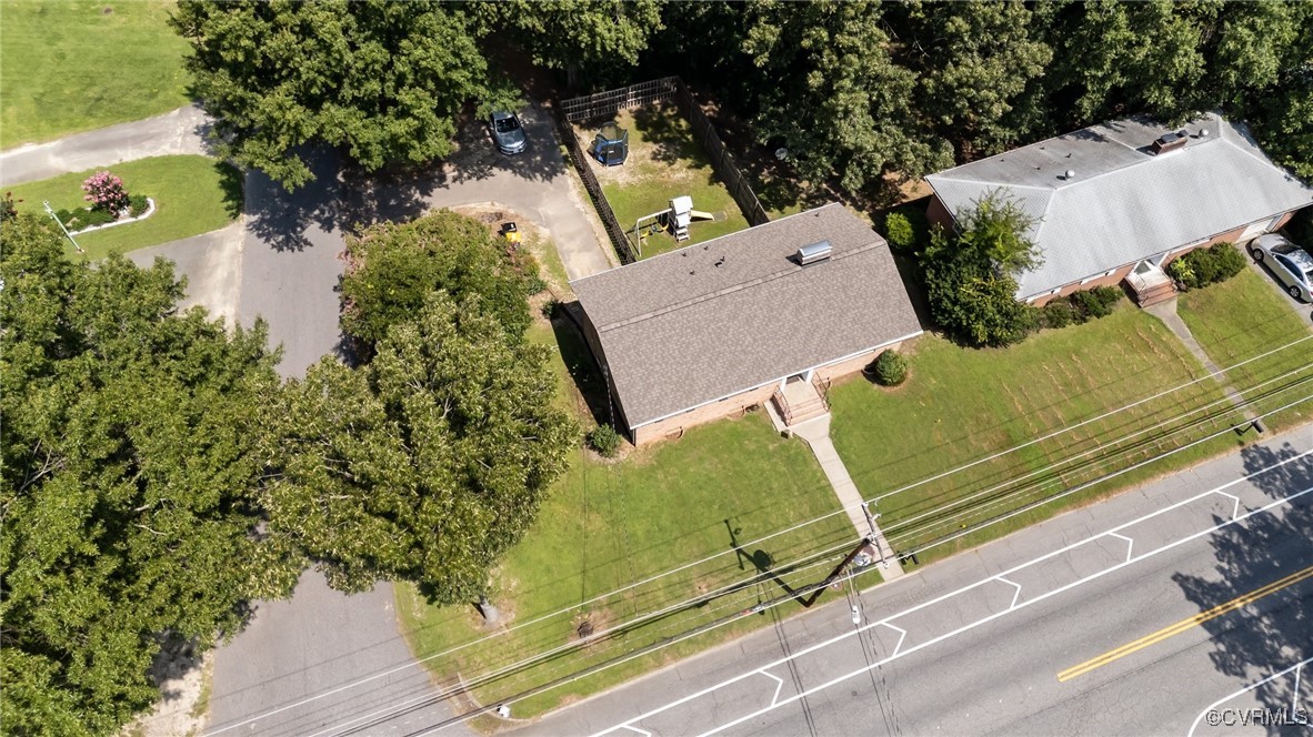 2807 W Broadway