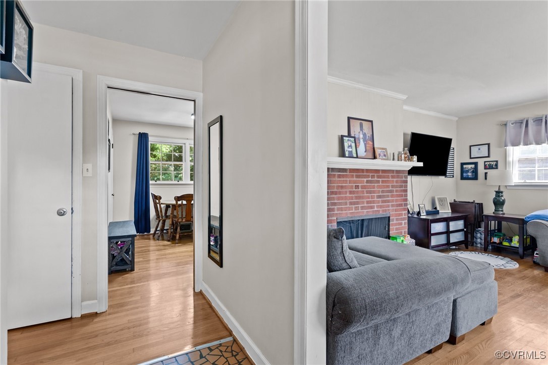 2807 W Broadway