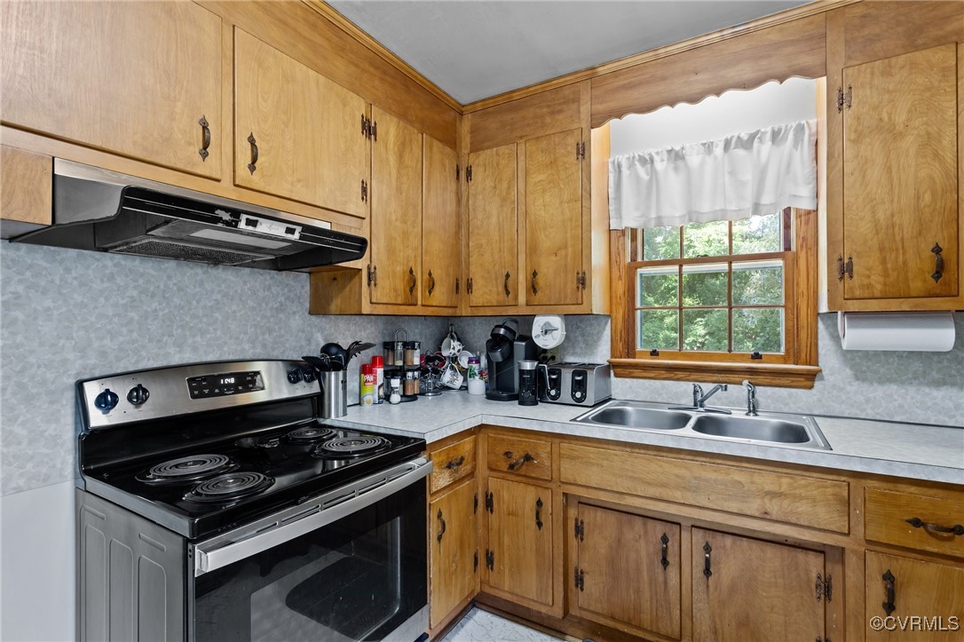 2807 W Broadway
