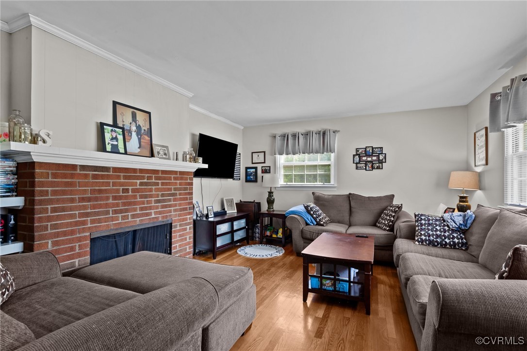 2807 W Broadway
